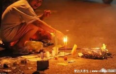 上坟时有三样东西不要上，后代想有福万不可带桃木制品