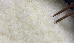拔牙后吃馒头可以吗
